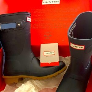Hunter rain boots. Worn at least once. Size 7